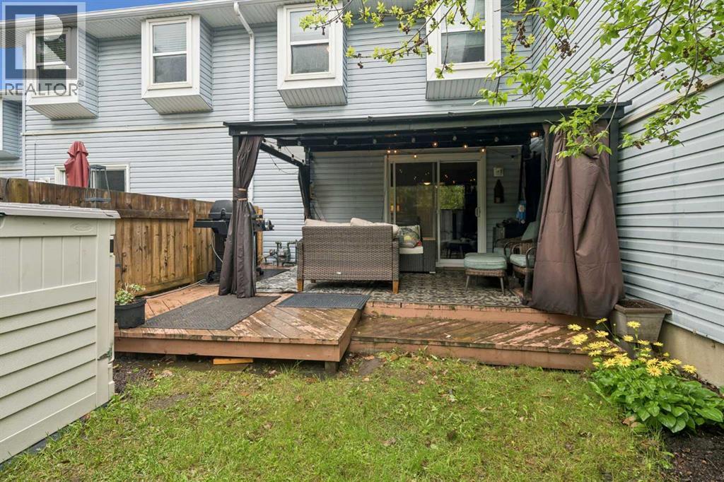 #109 4810 40 Avenue SW - 21