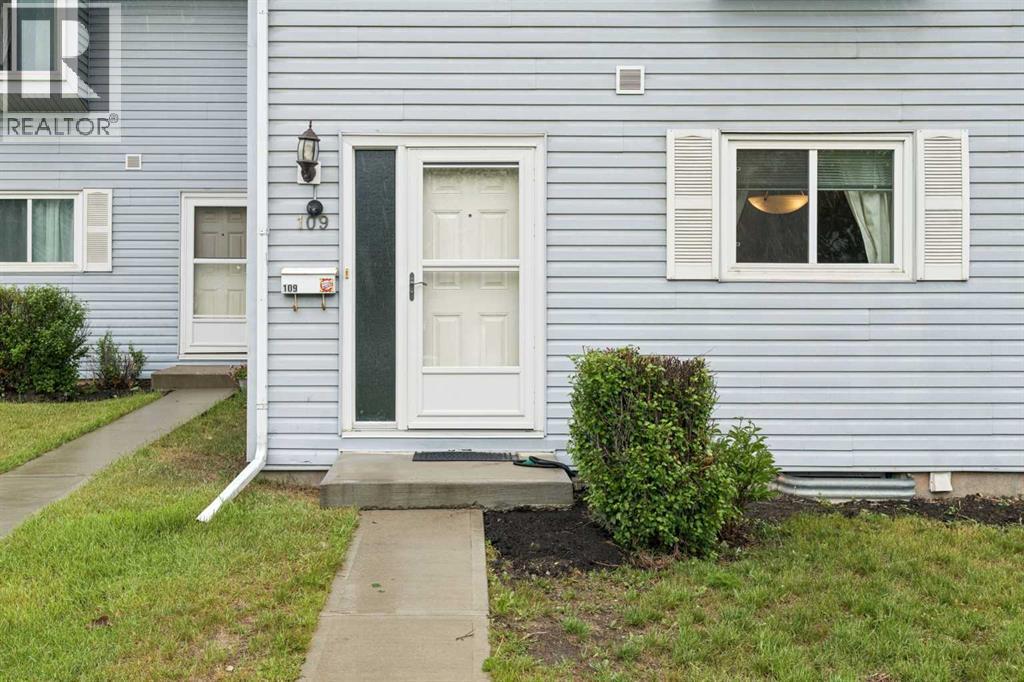 #109 4810 40 Avenue SW - Image 3
