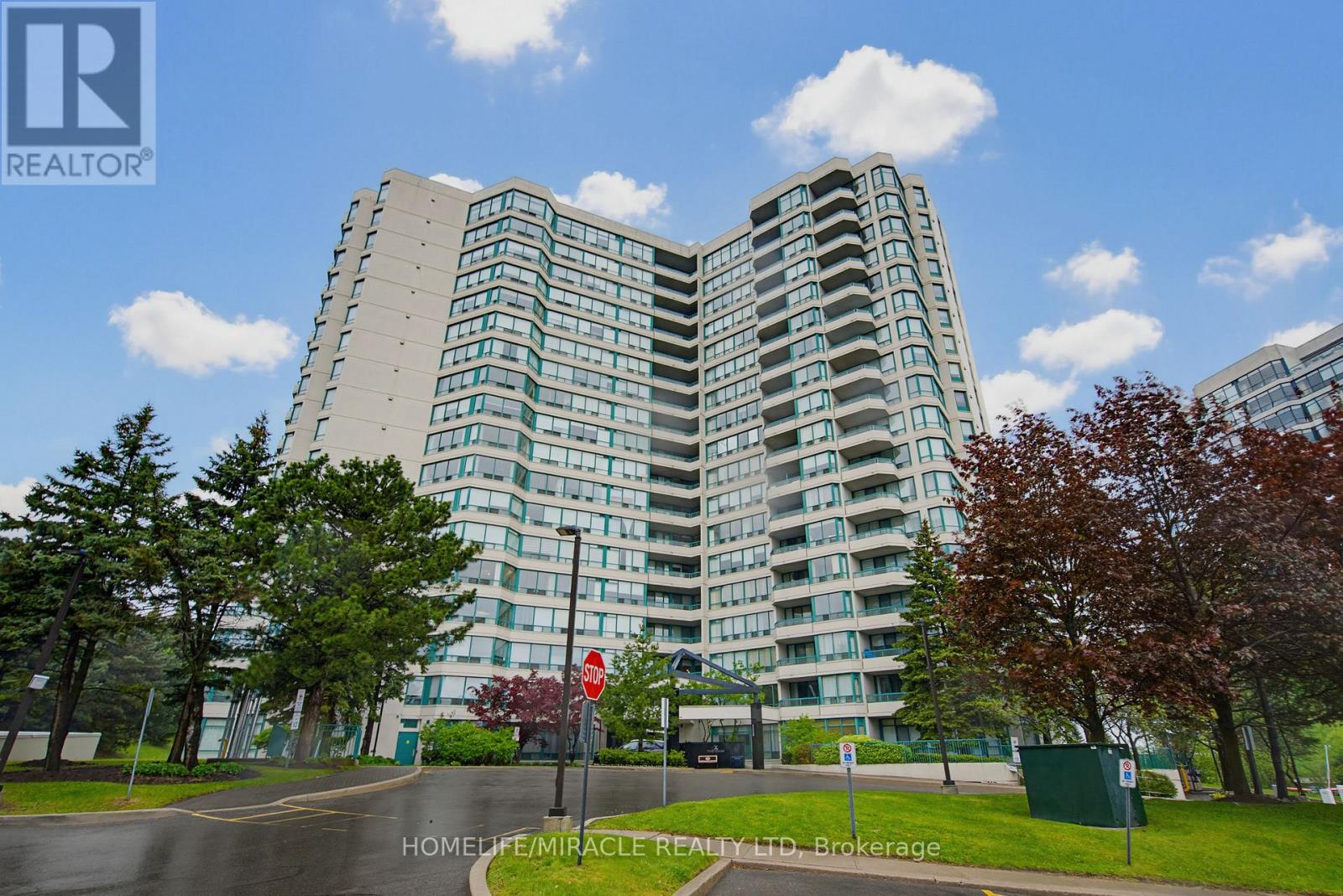 Listing photo of PH211 - 7250 YONGE STREET
