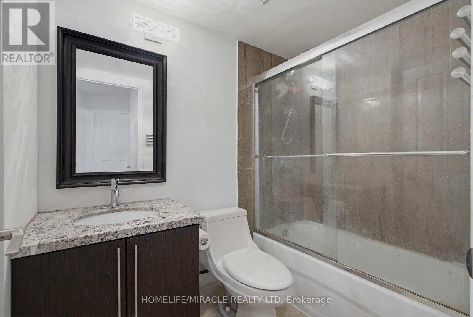 #PH211 7250 YONGE STREET - 13