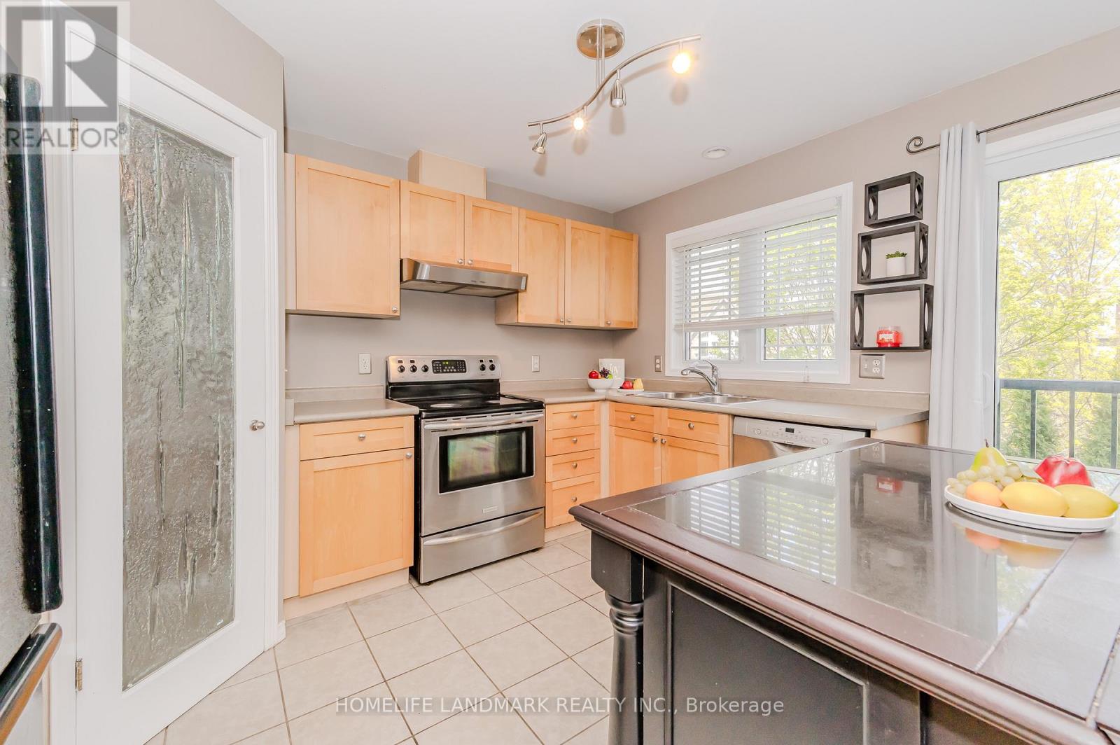 7 WHITEHALL LANE - 16