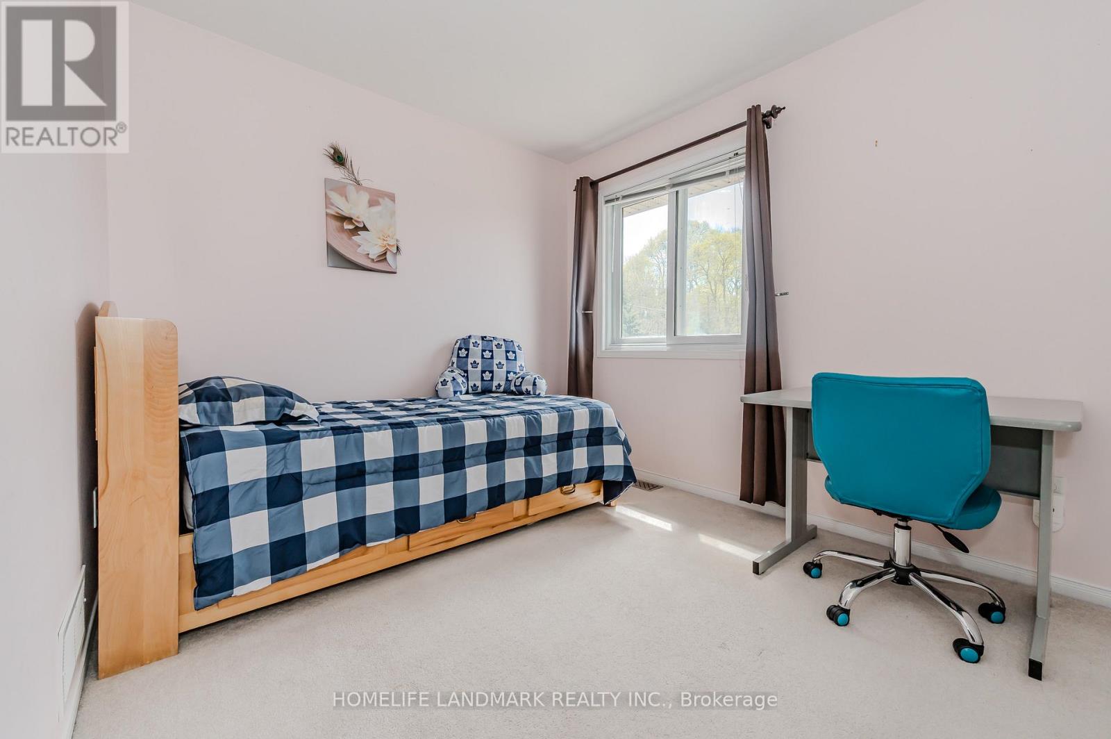 7 WHITEHALL LANE - 26