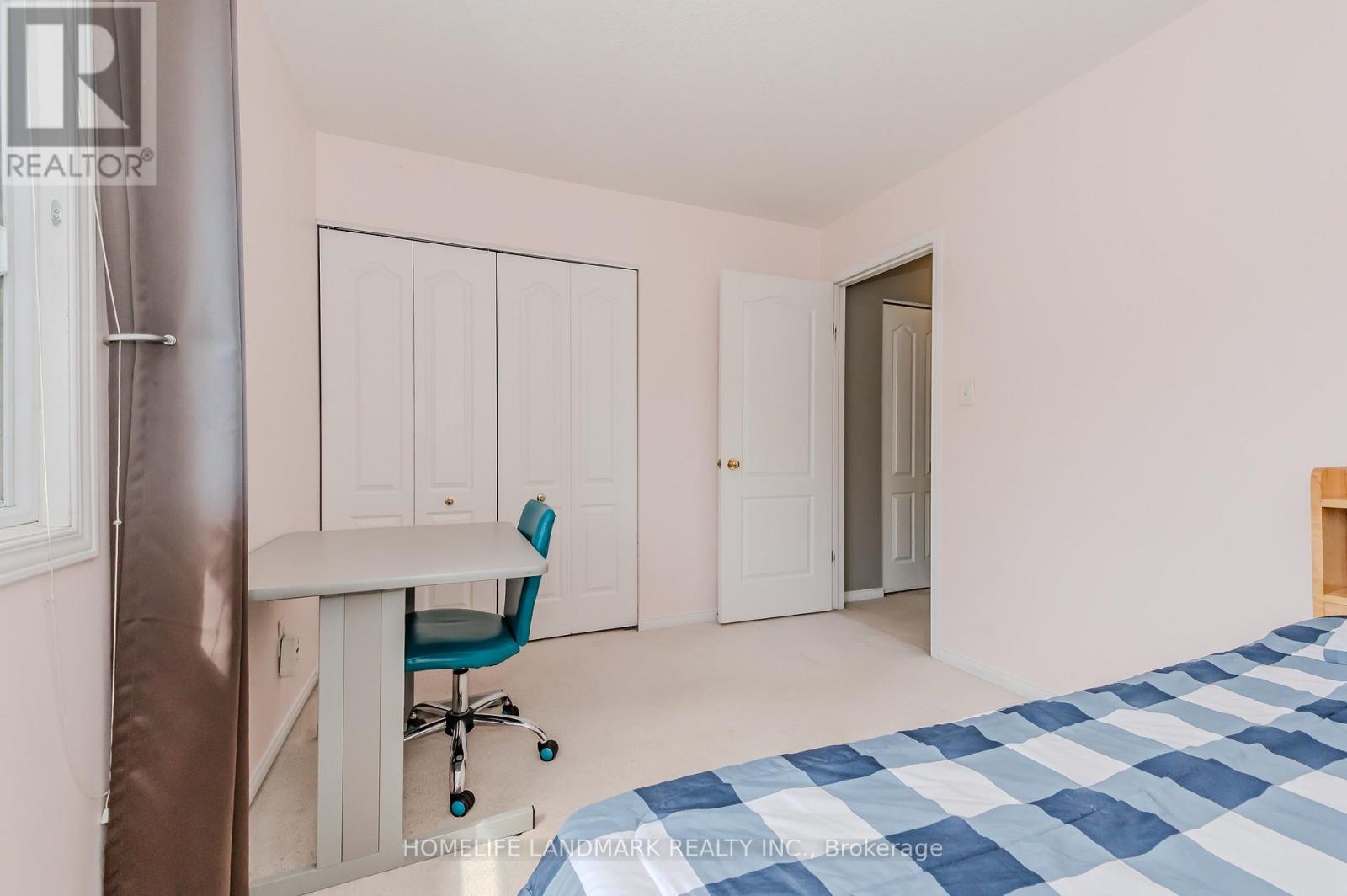 7 WHITEHALL LANE - 27