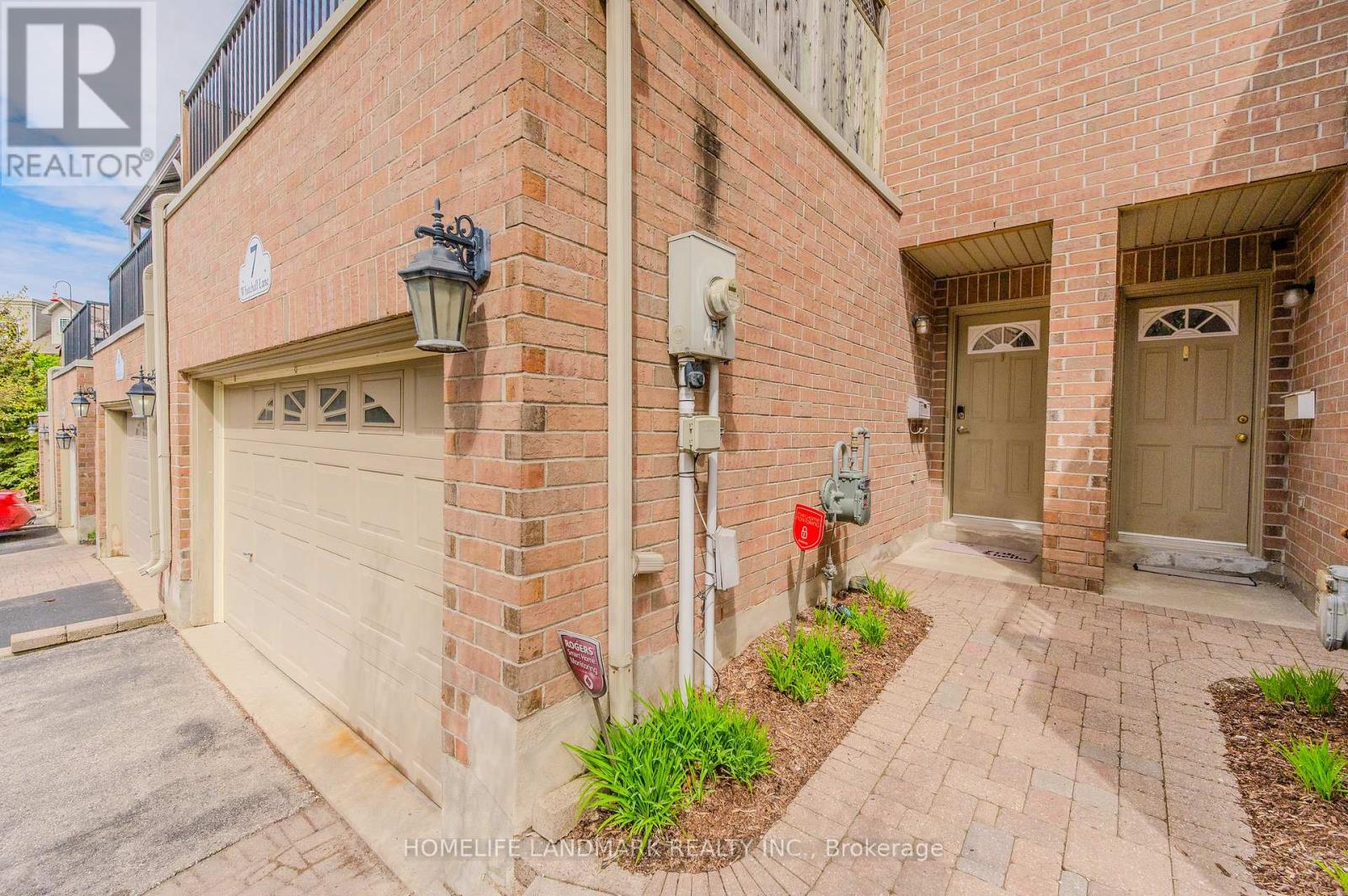 7 WHITEHALL LANE - 3