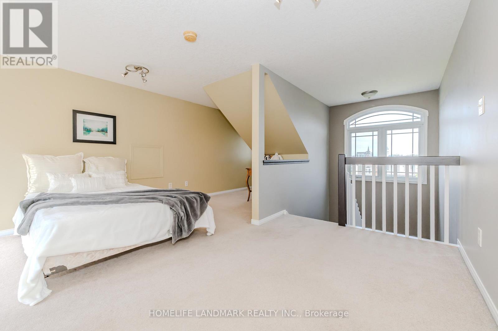 7 WHITEHALL LANE - 31