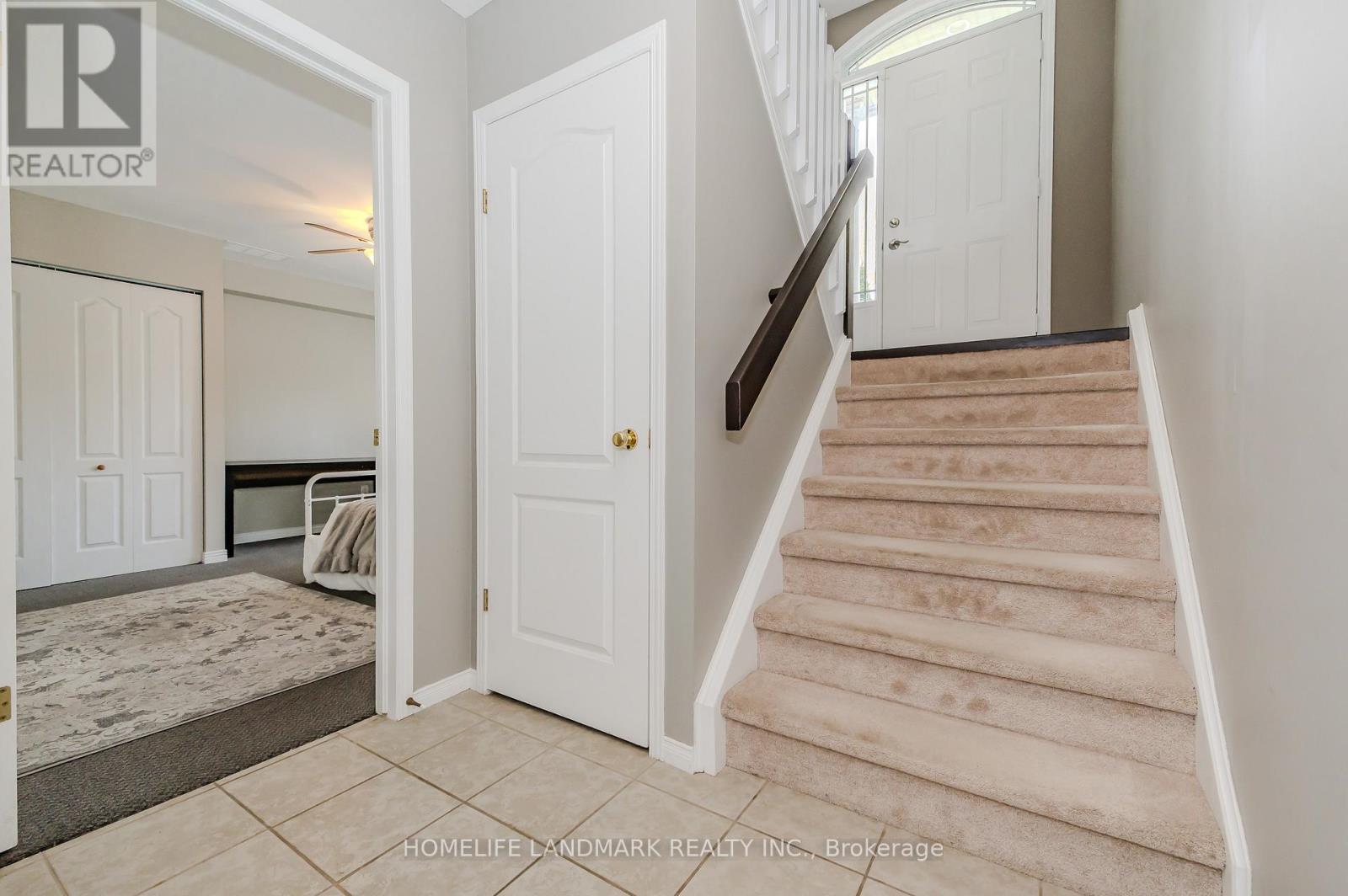 7 WHITEHALL LANE - 38