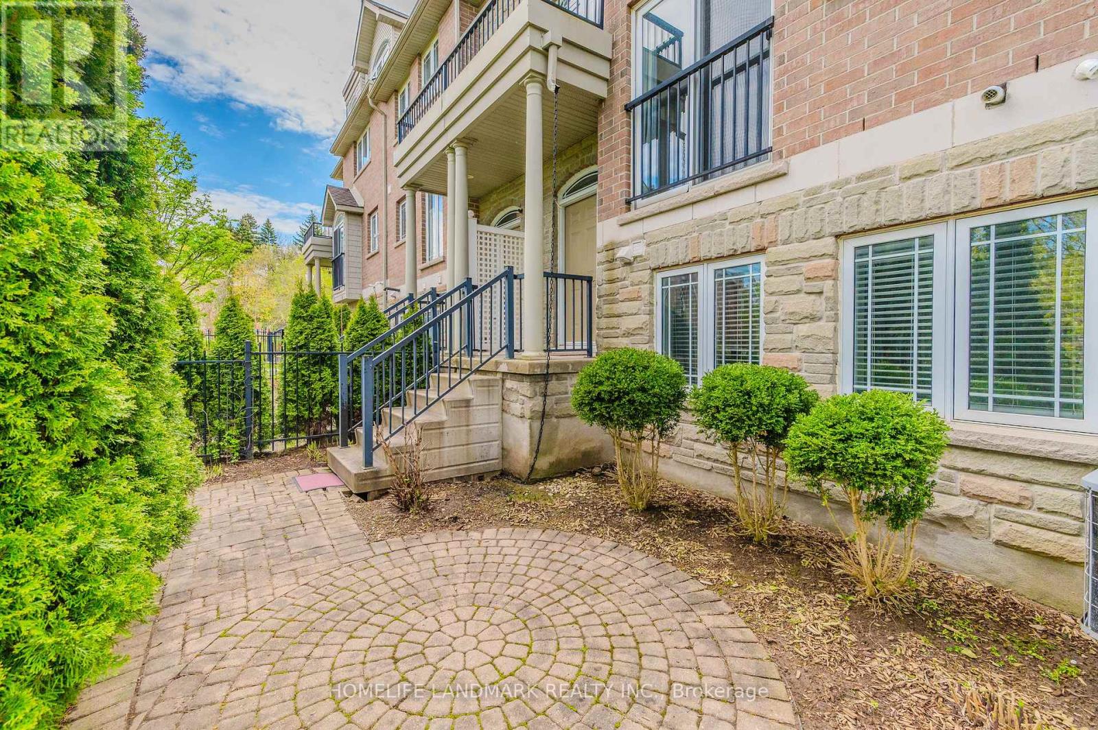 7 WHITEHALL LANE - 45