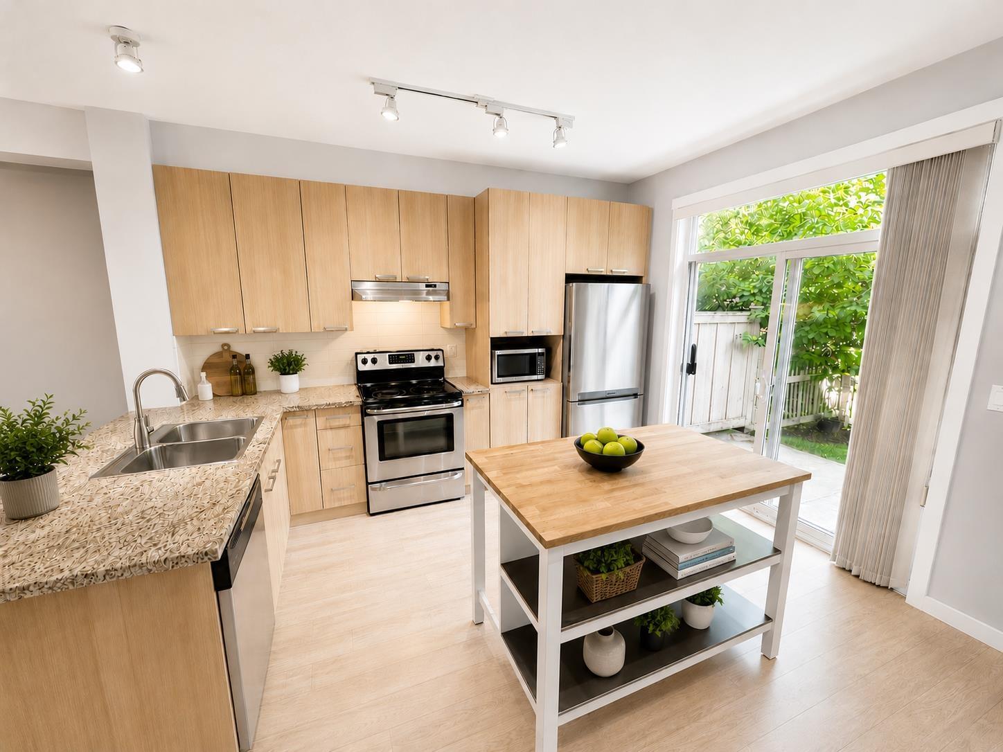 3 Bed, 2 Bath Townhouse for Sale in Surrey – 50 14838 61 AVENUE, Surrey – MLS# R3113616 - Image 13