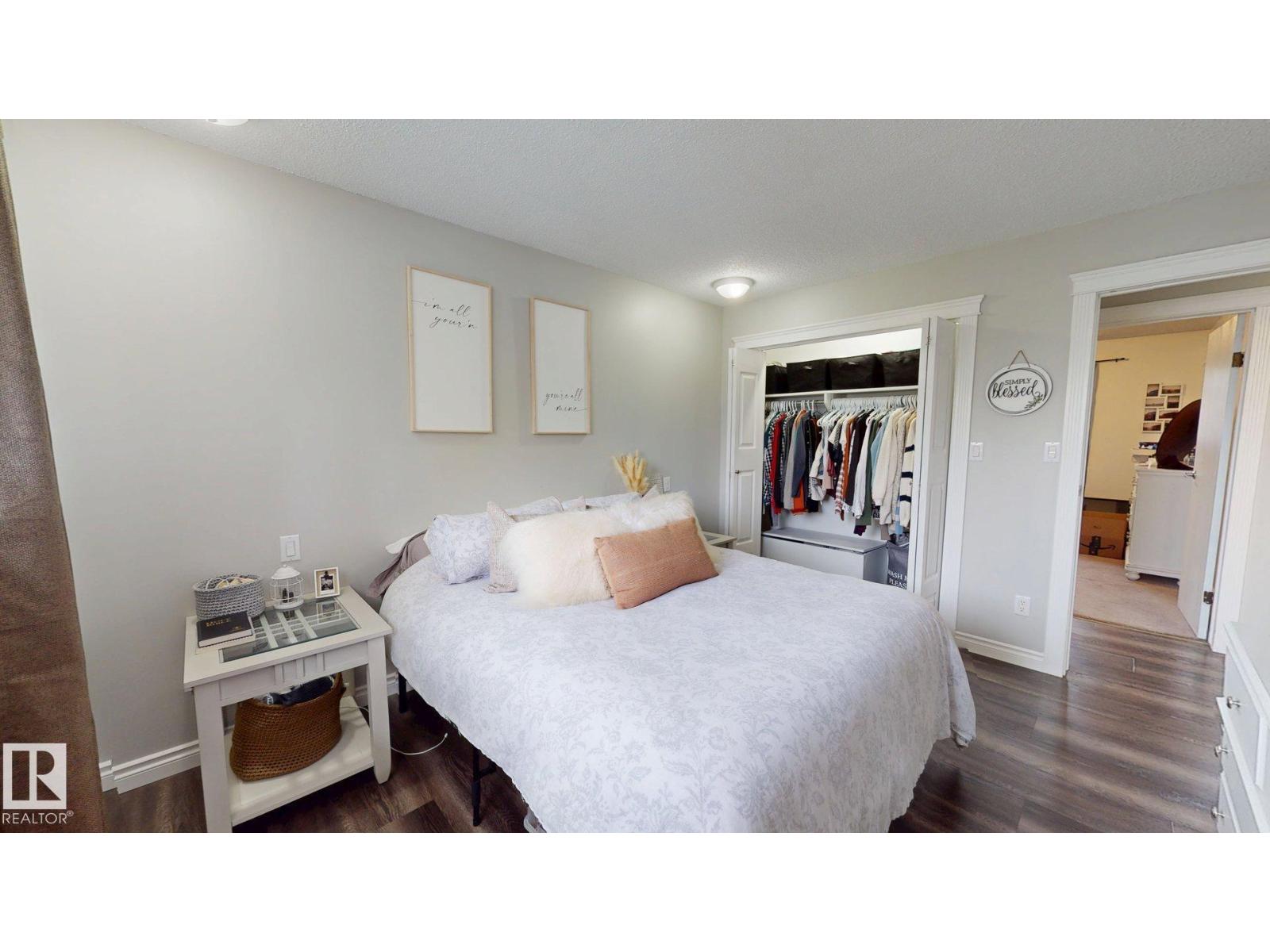 5501 46 AV — photo 15