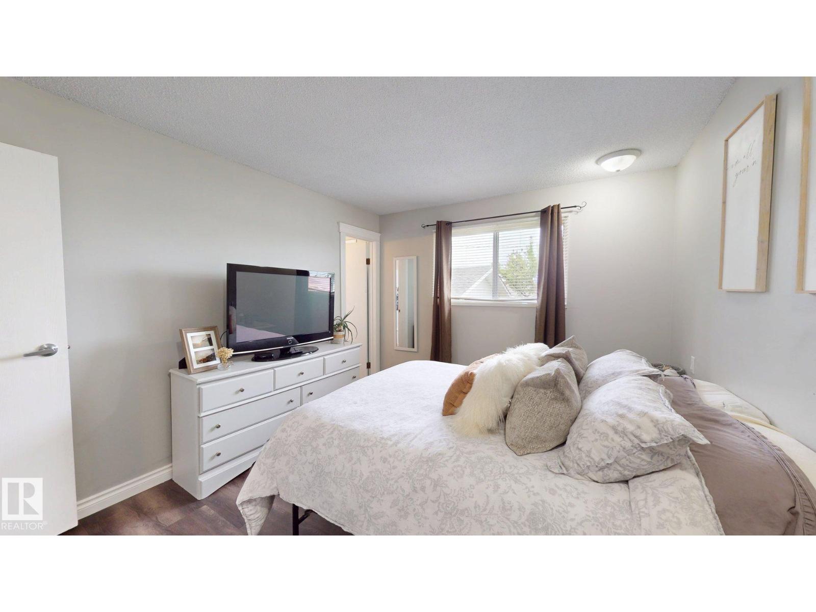 5501 46 AV — photo 14