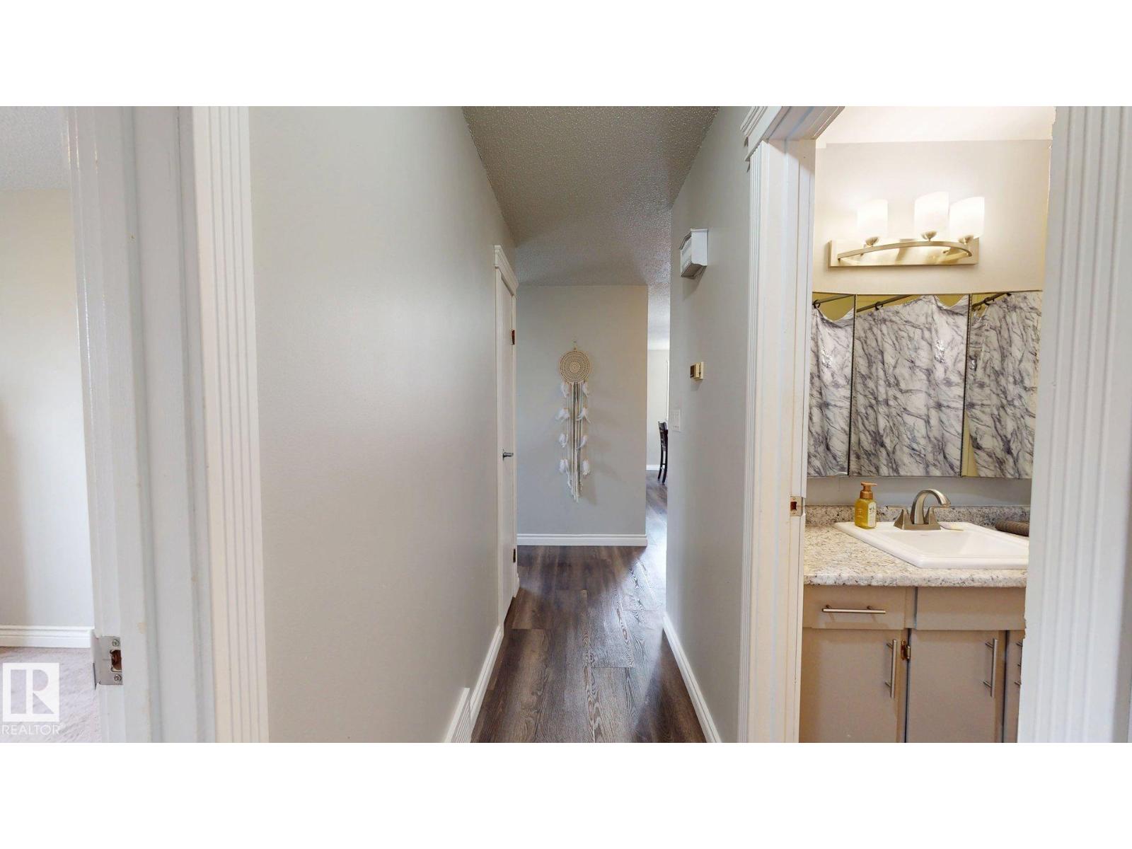 5501 46 AV — photo 23