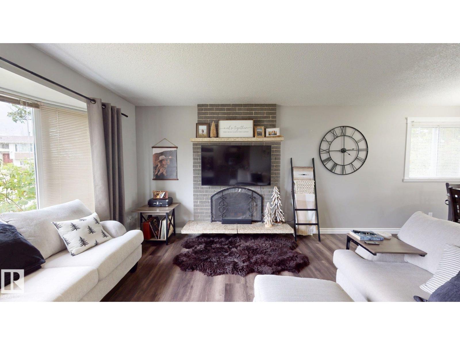5501 46 AV — photo 6