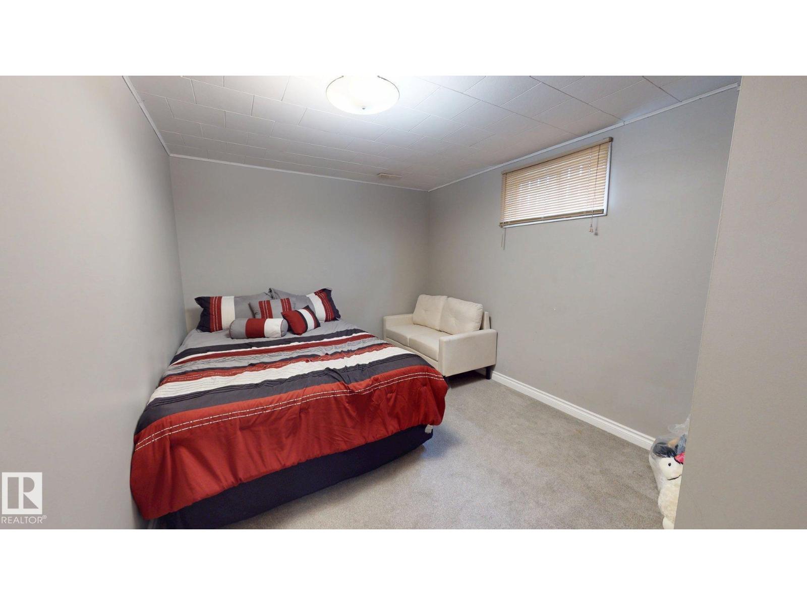 5501 46 AV — photo 33