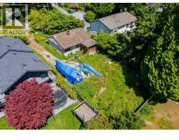 2465 Keats Road, North Vancouver, BC V7H1J6 Photo 10