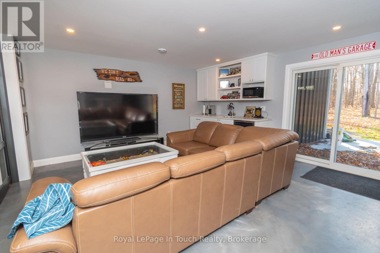 1388 CEDARPOINT ROAD - 27