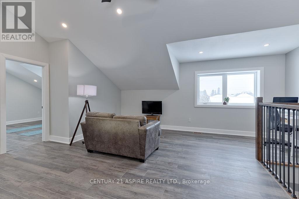 32 WILSON STREET - 38