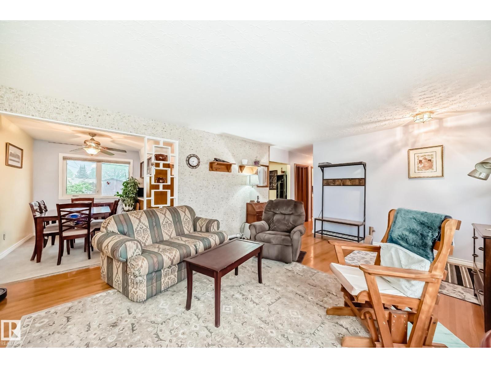 8006 159 ST NW - 14