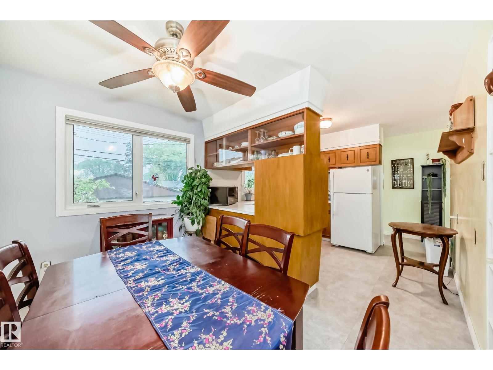8006 159 ST NW - 15