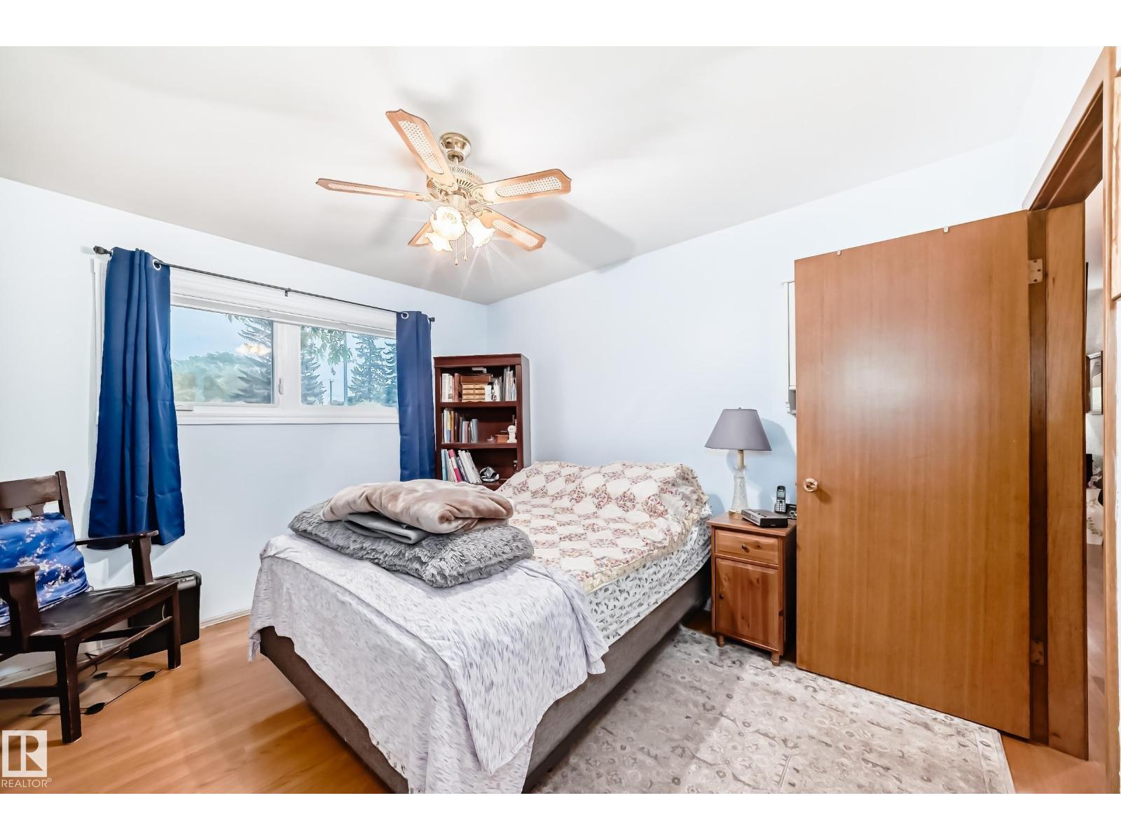 8006 159 ST NW - 18
