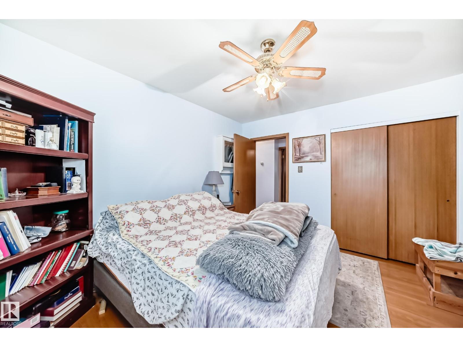 8006 159 ST NW - 19