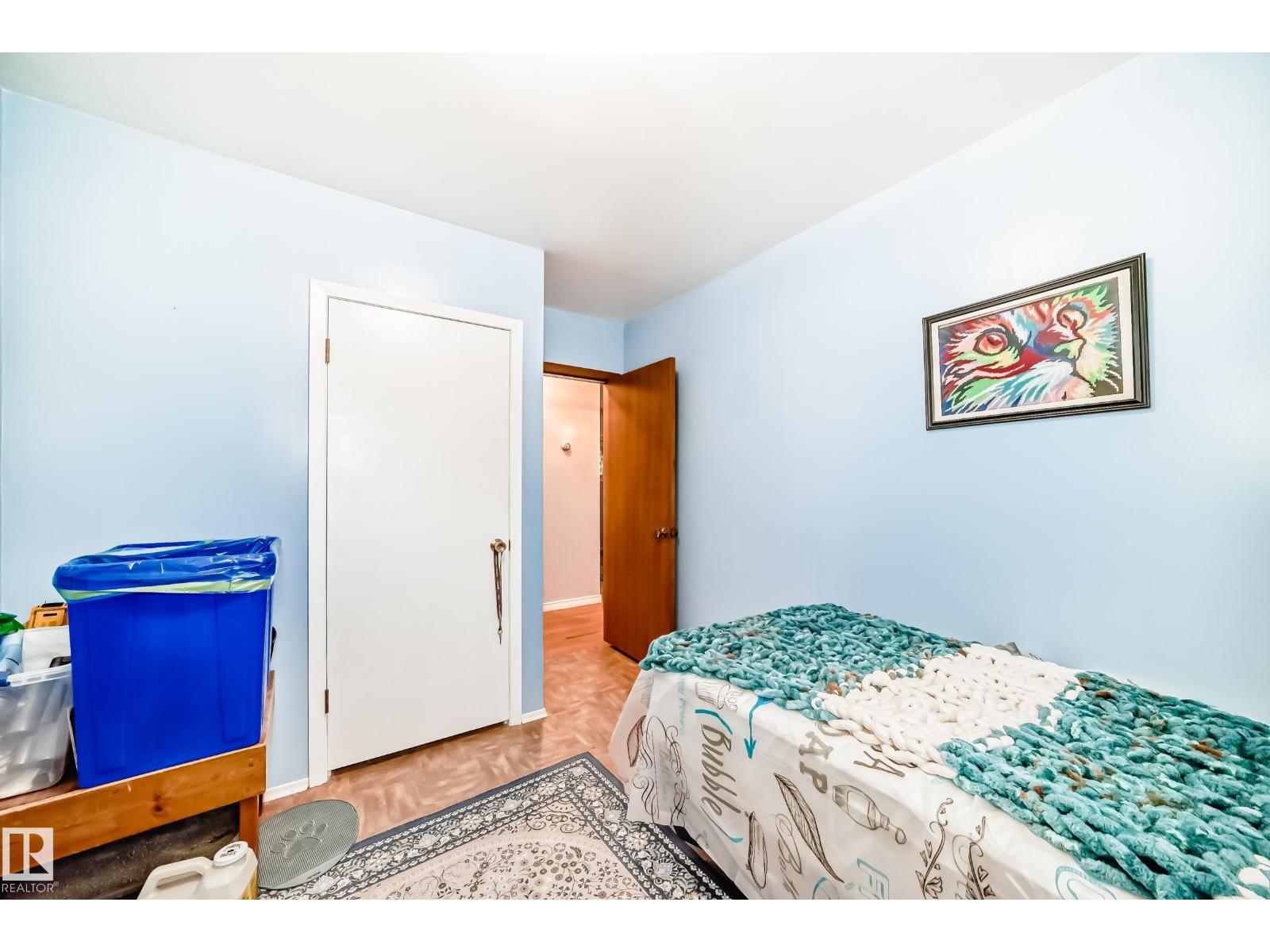 8006 159 ST NW - 22