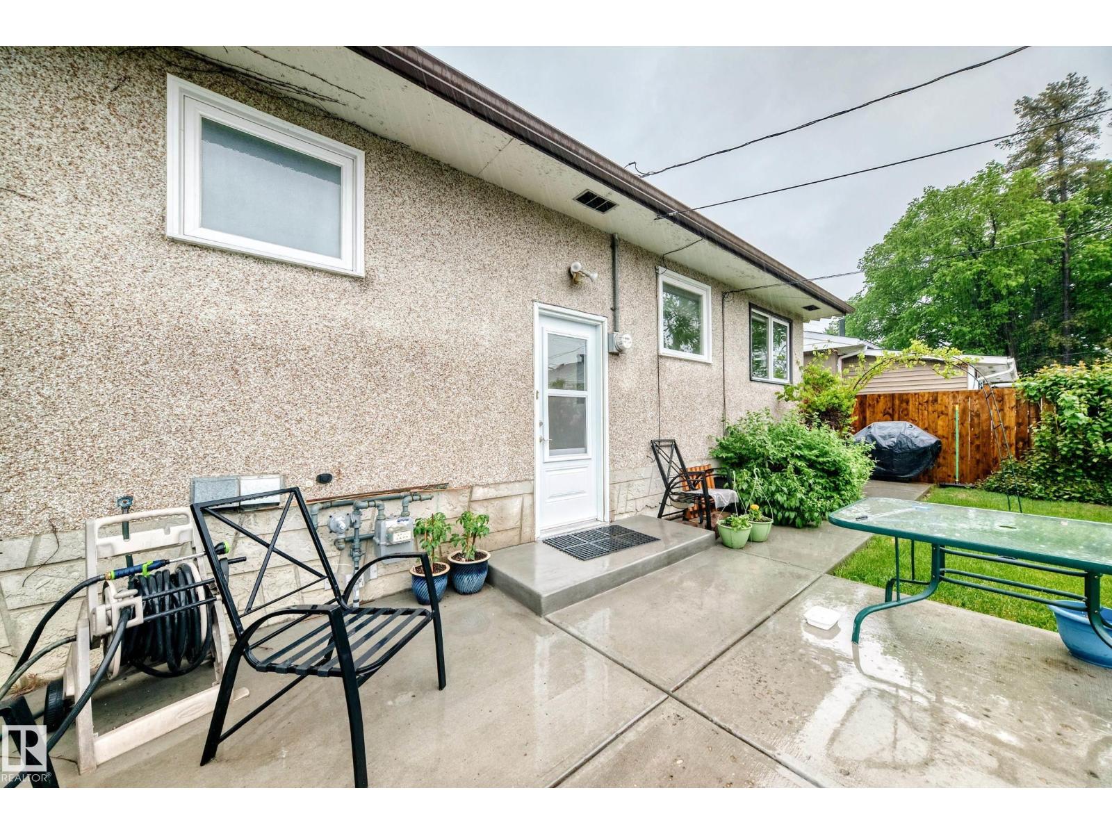 8006 159 ST NW - 44