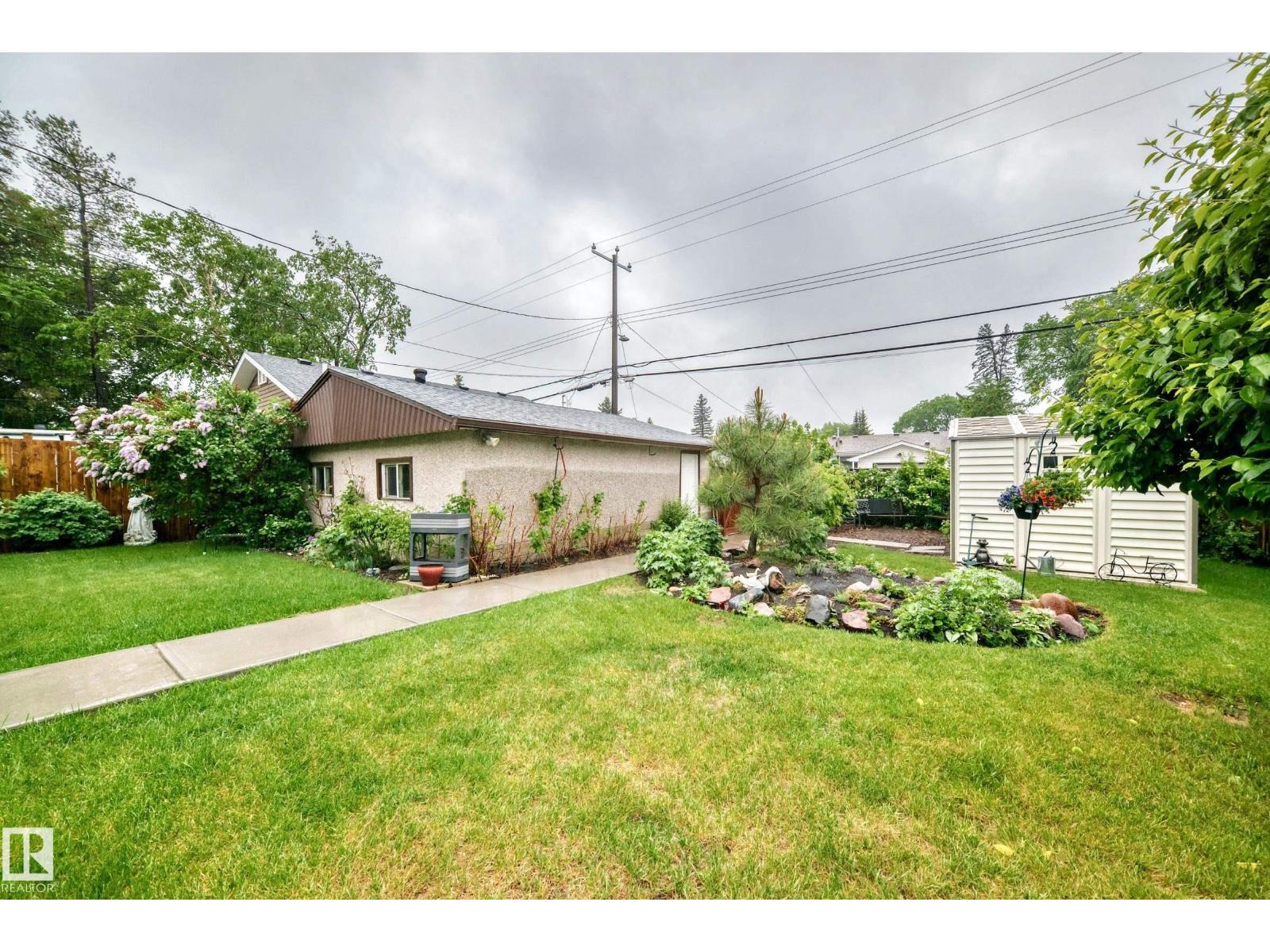 8006 159 ST NW - 47