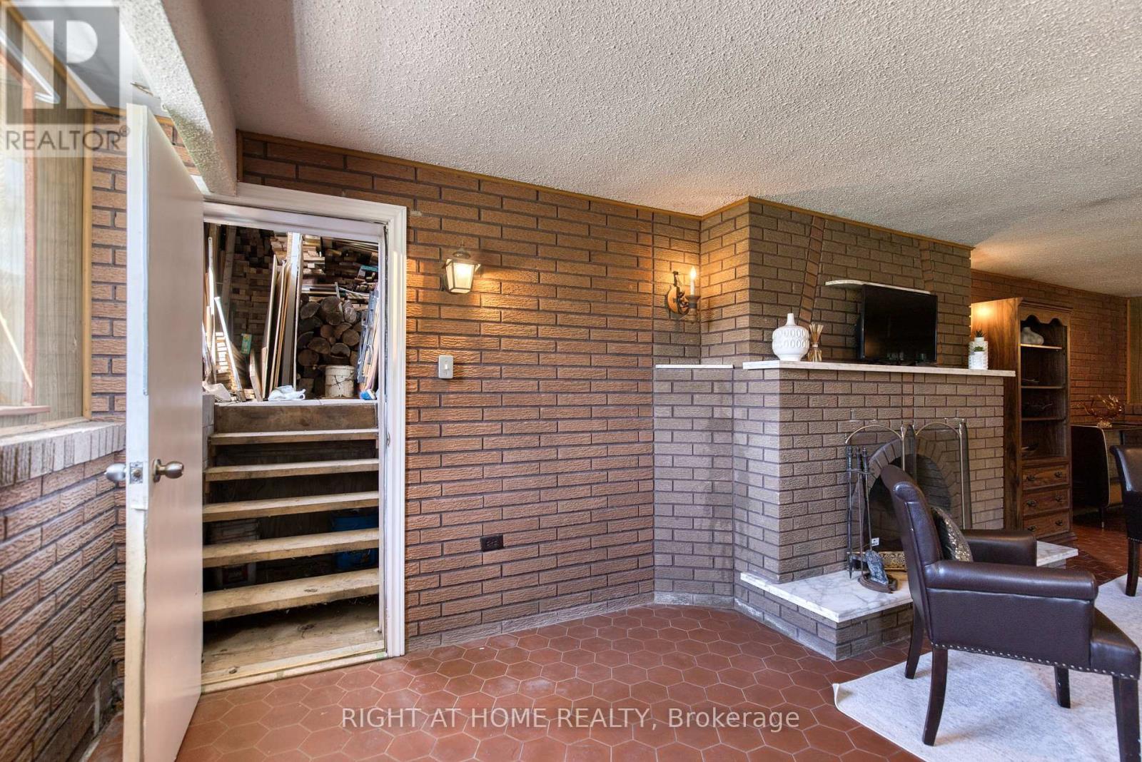 7770 HEALEY ROAD - 36