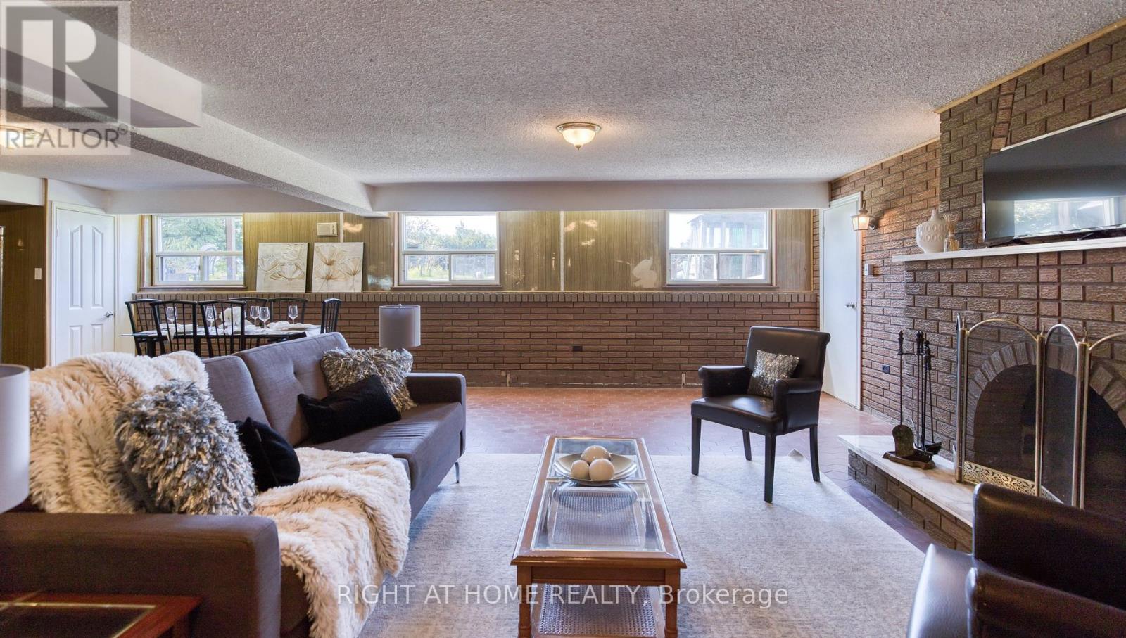 7770 HEALEY ROAD - 34