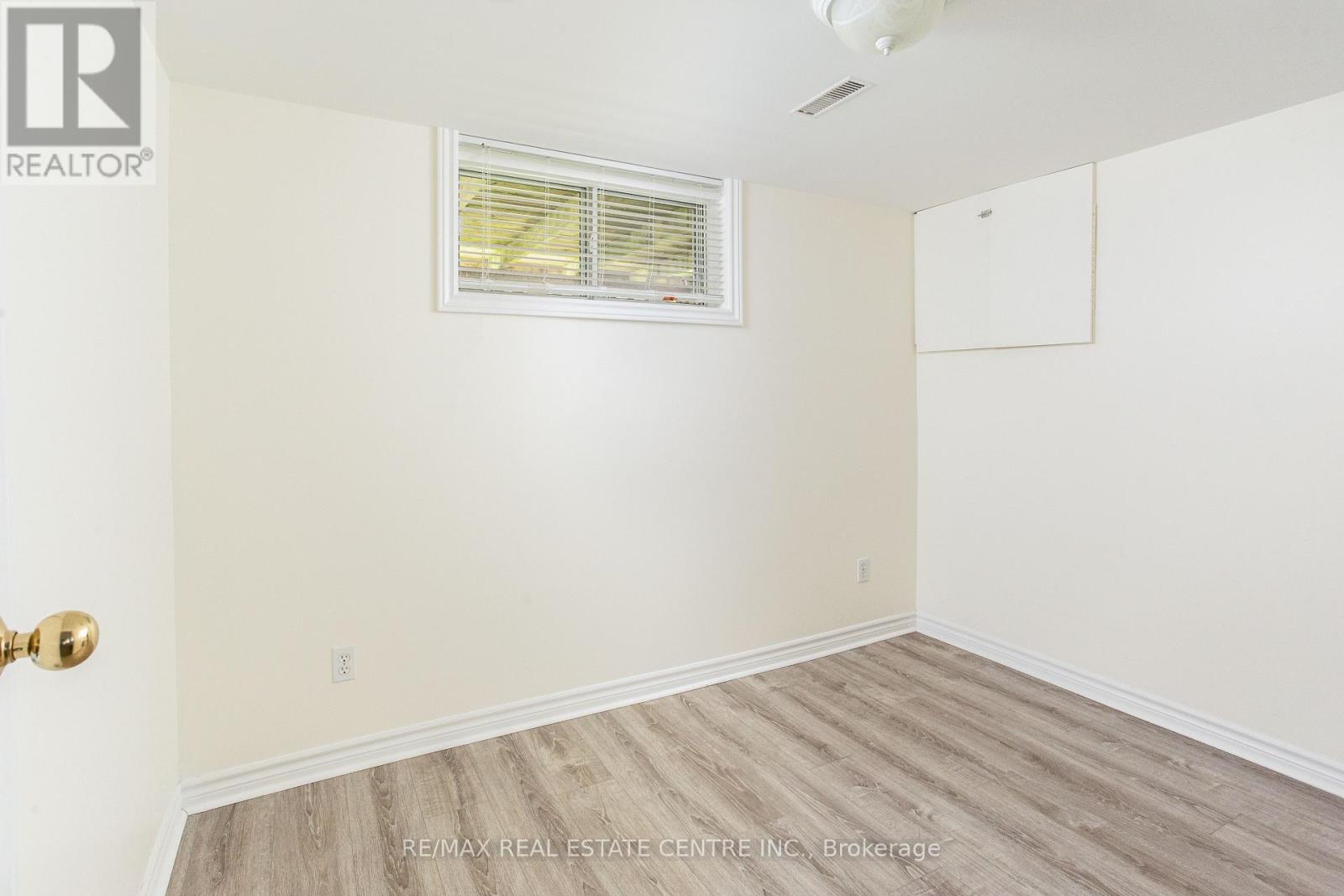 3335 HOMARK DRIVE - 31