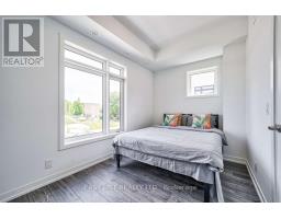 27 Spruce Pines Crescent, Toronto, ON M4A0A9 Photo 8