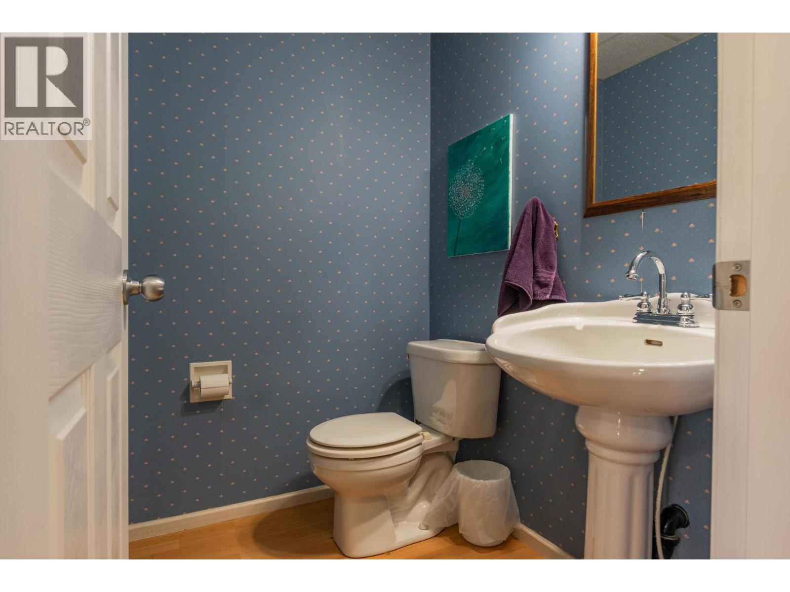 110 CEDAR Avenue - 12