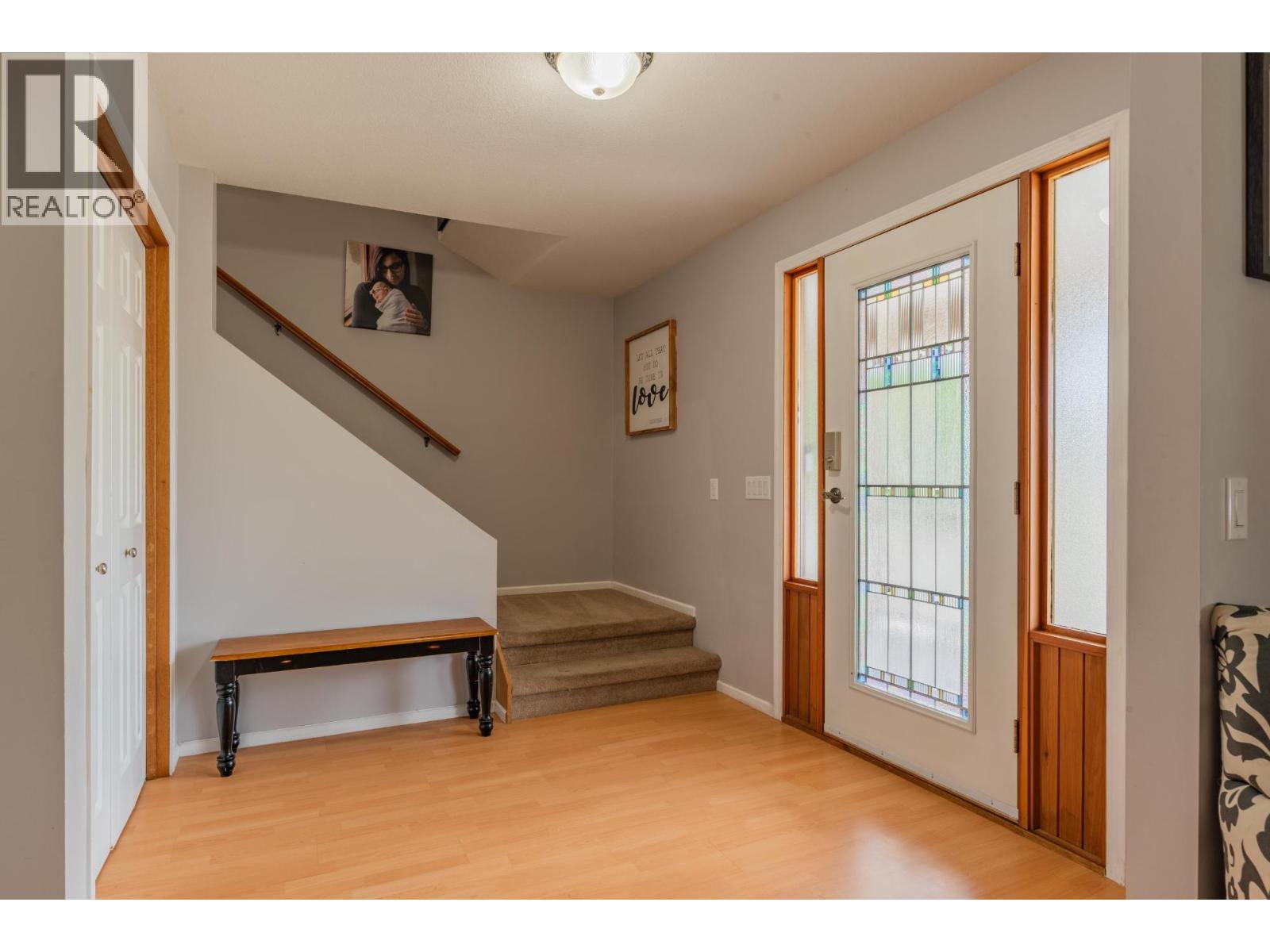 110 CEDAR Avenue - Image 2