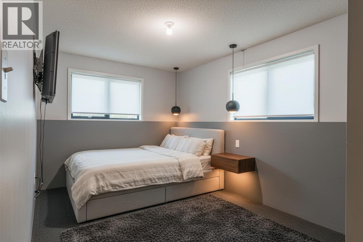 110 CEDAR Avenue - 24