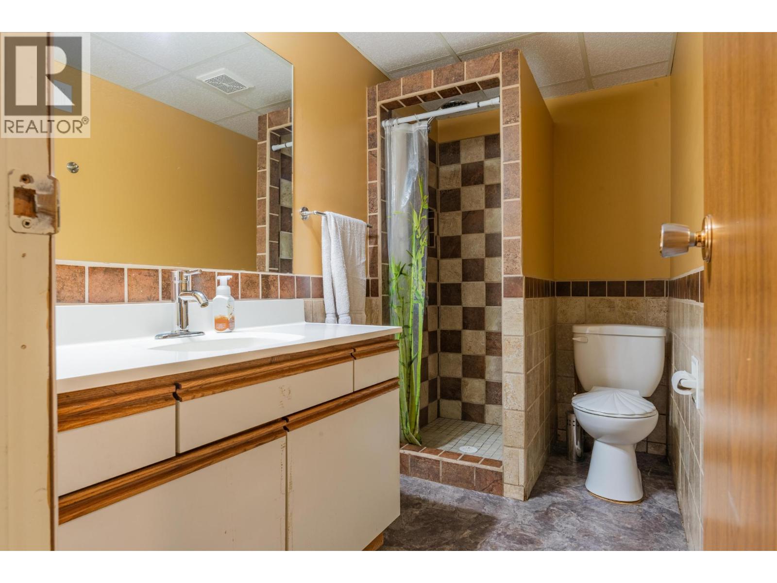 110 CEDAR Avenue - 25