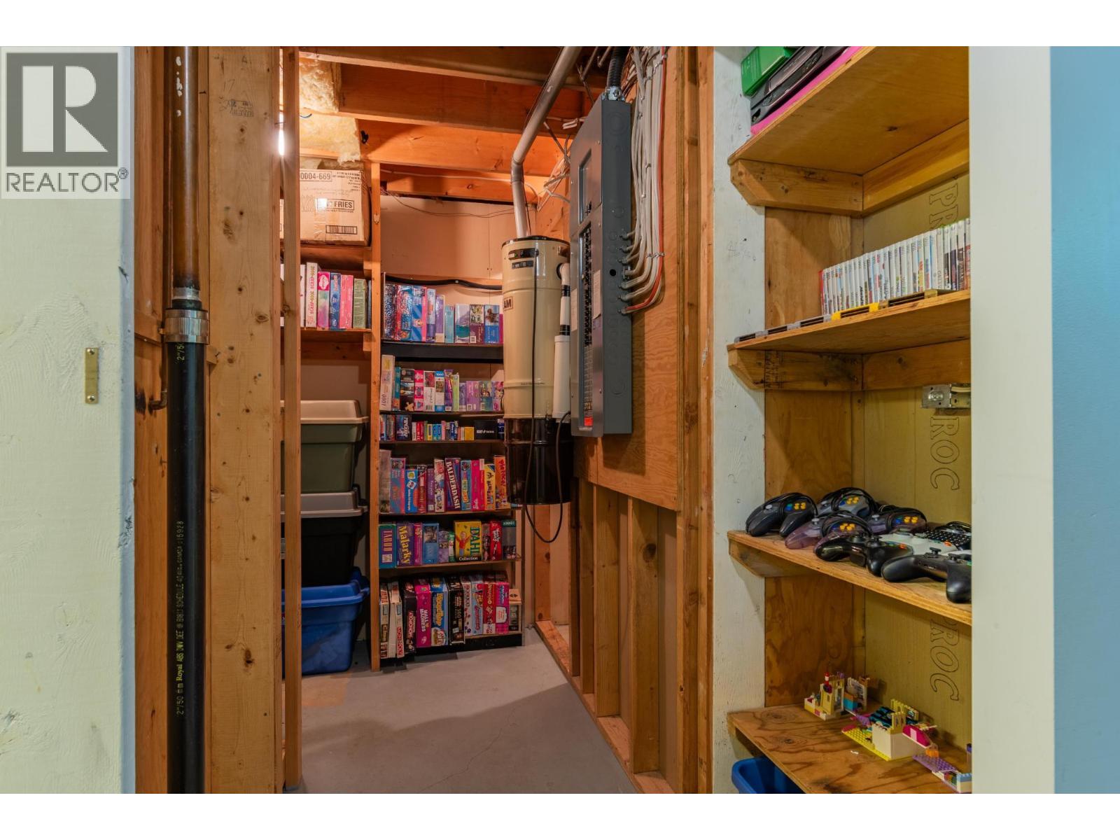 110 CEDAR Avenue - 27