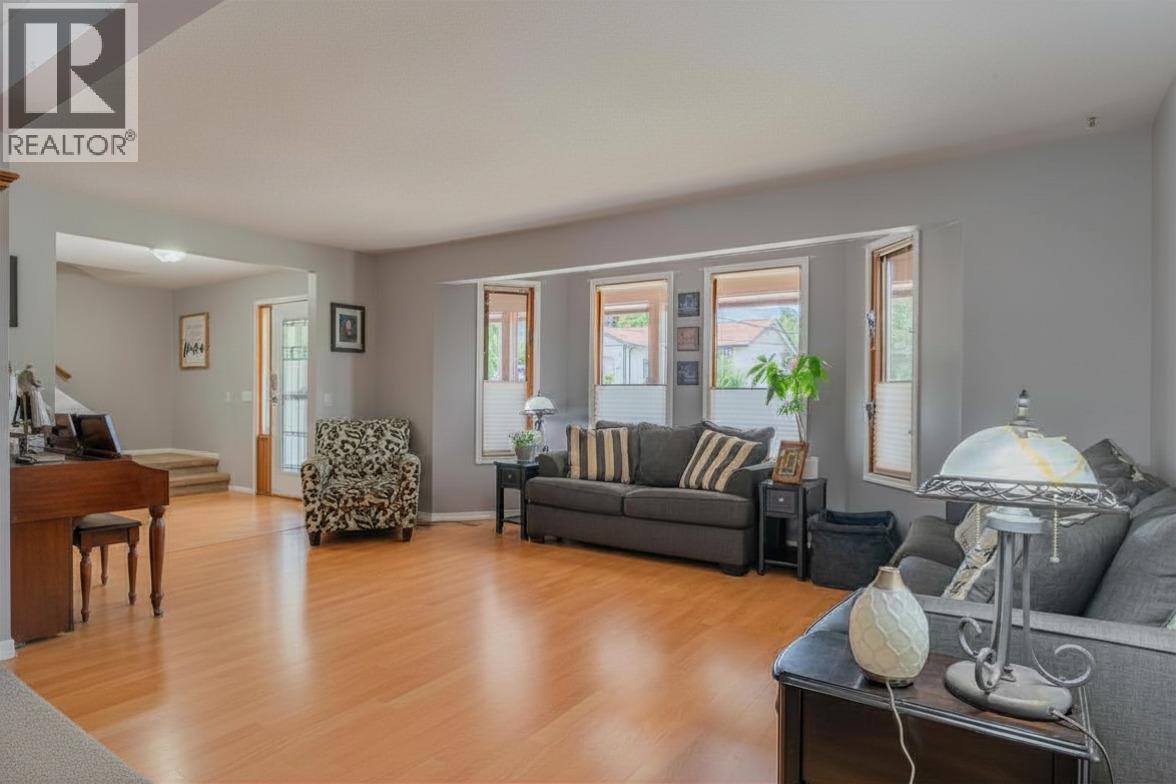 110 CEDAR Avenue - 3