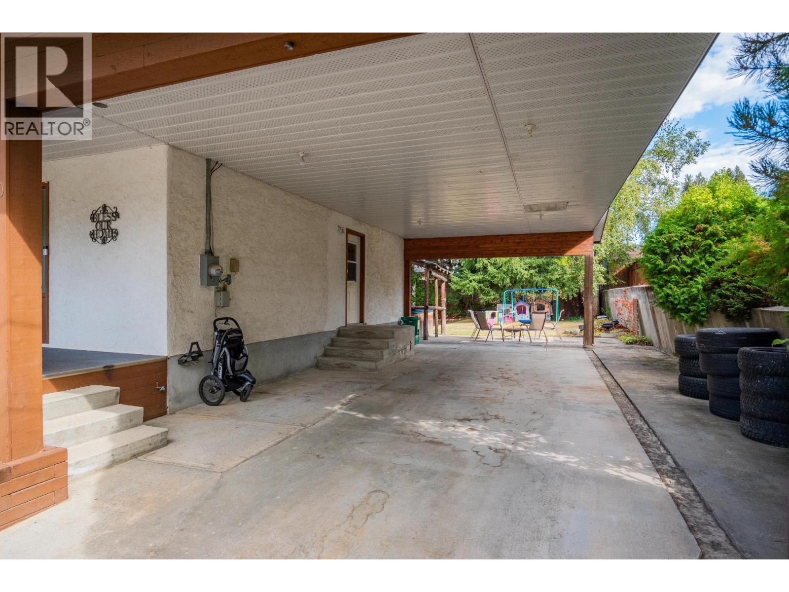 110 CEDAR Avenue - 32