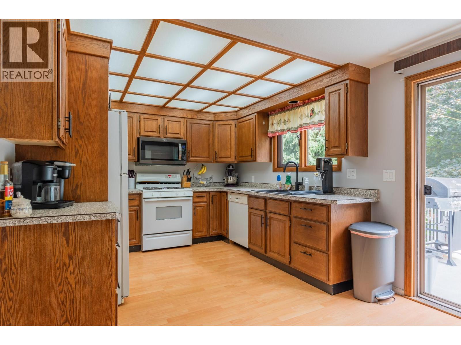 110 CEDAR Avenue - 8
