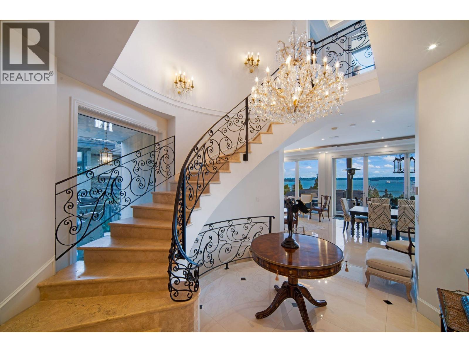 2538 OTTAWA AVENUE, West Vancouver