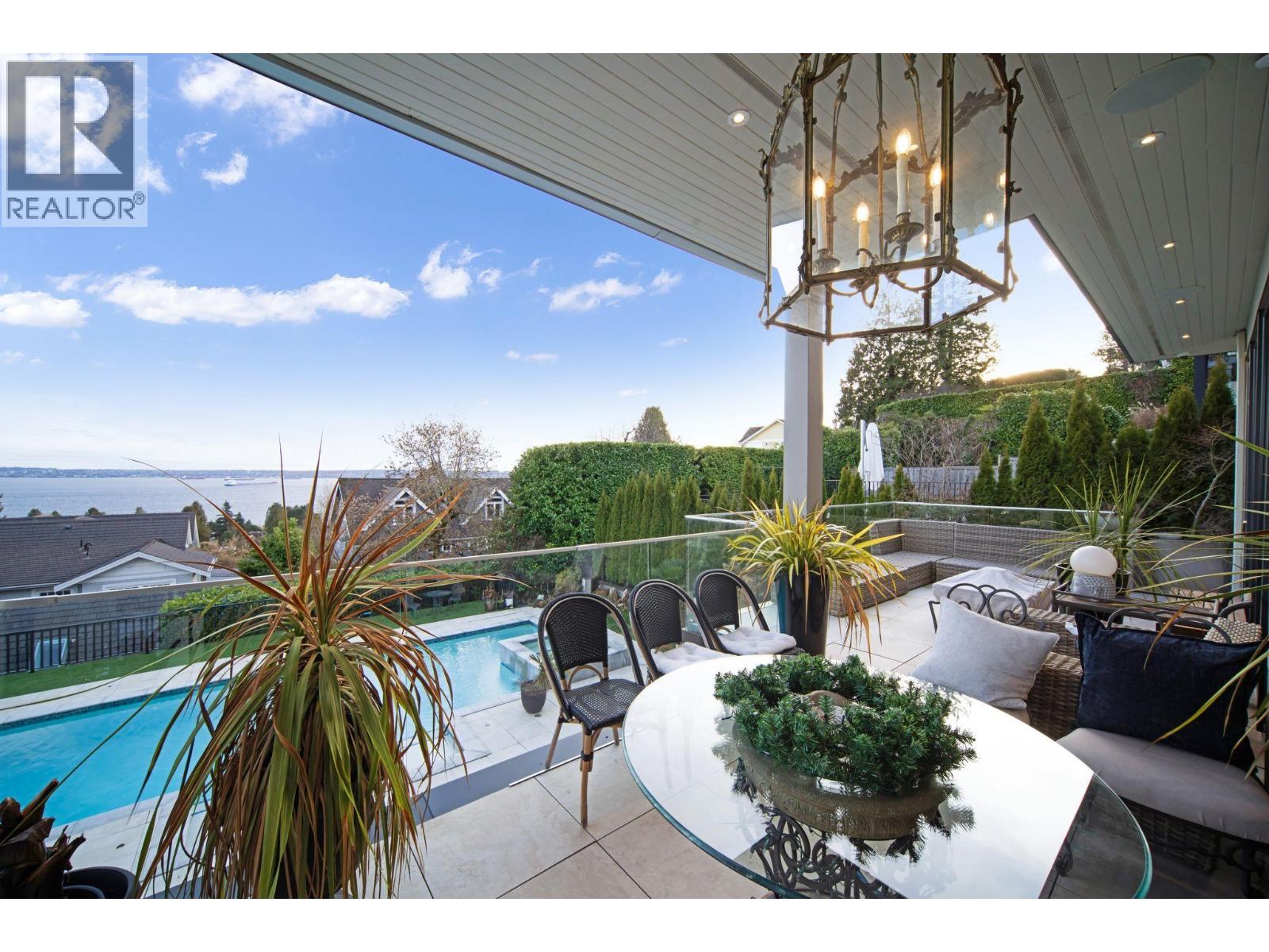 2538 OTTAWA AVENUE, West Vancouver