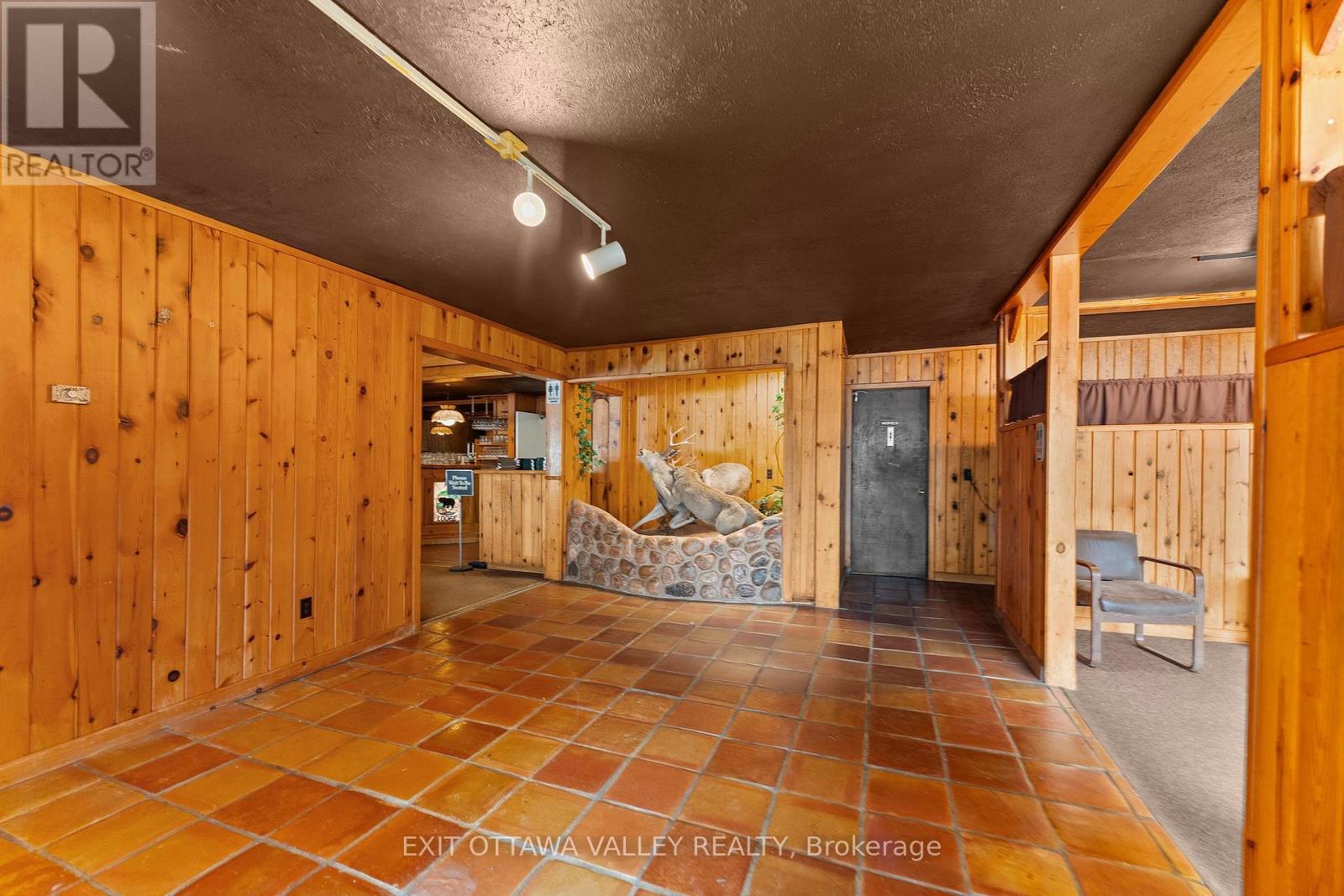 104 K/O LODGE TRAIL, Laurentian Hills — photo 4