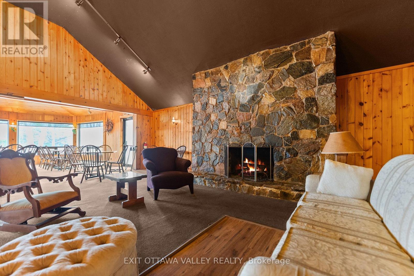 104 K/O LODGE TRAIL, Laurentian Hills — photo 6