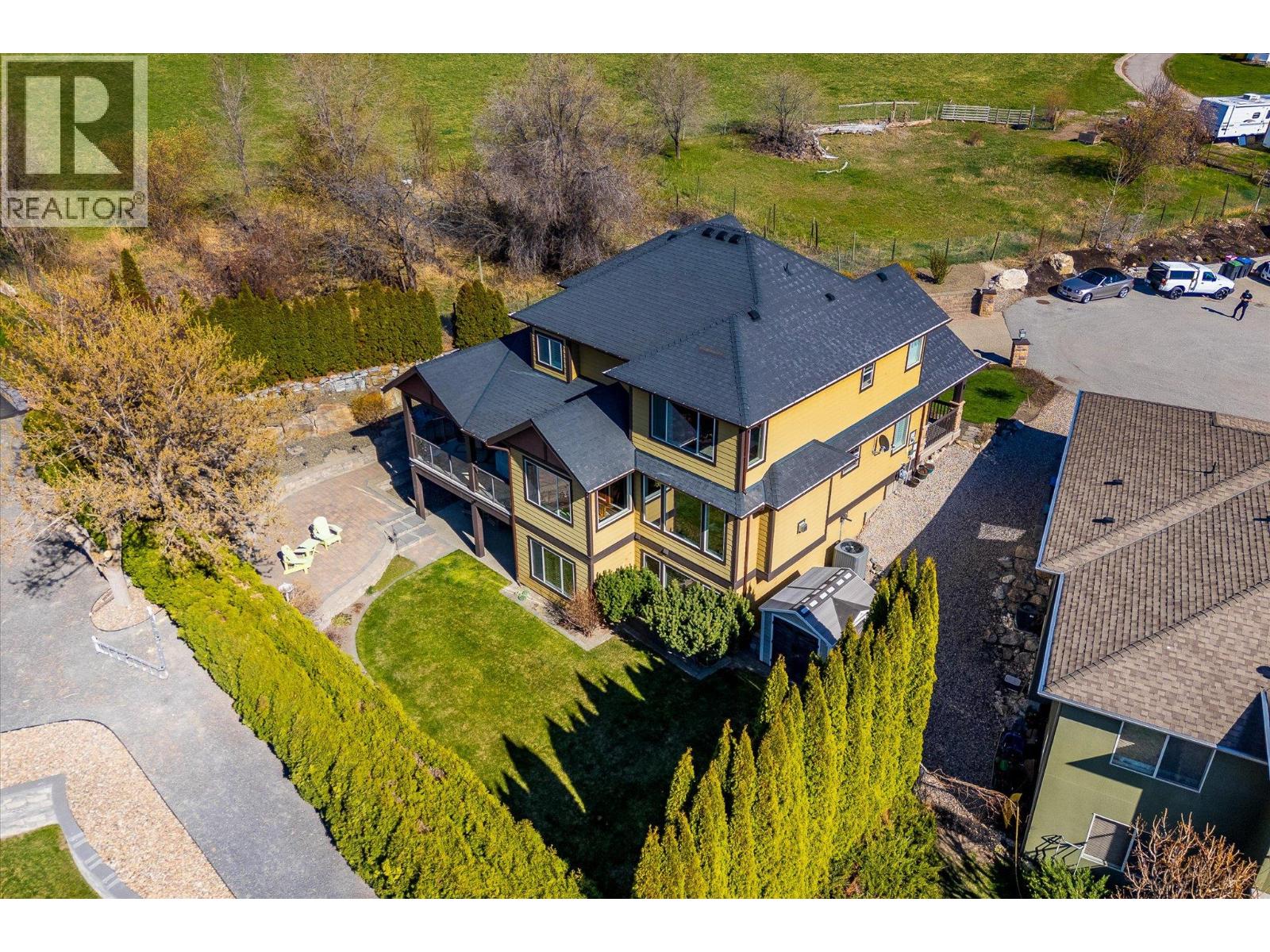 1018 Hume Avenue - 71