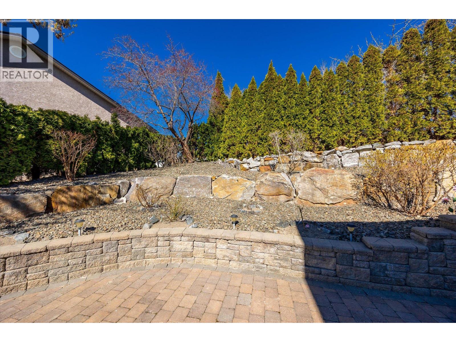 1018 Hume Avenue - 56