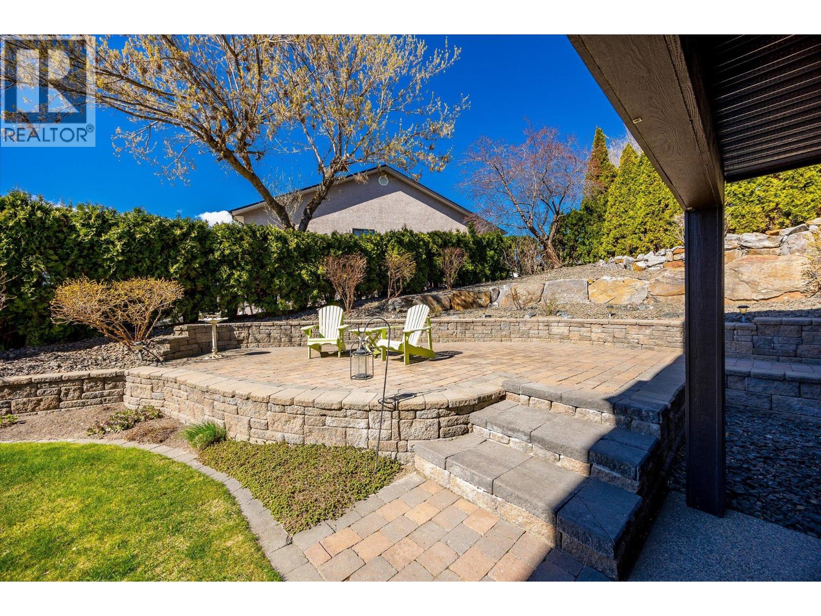 1018 Hume Avenue - 52