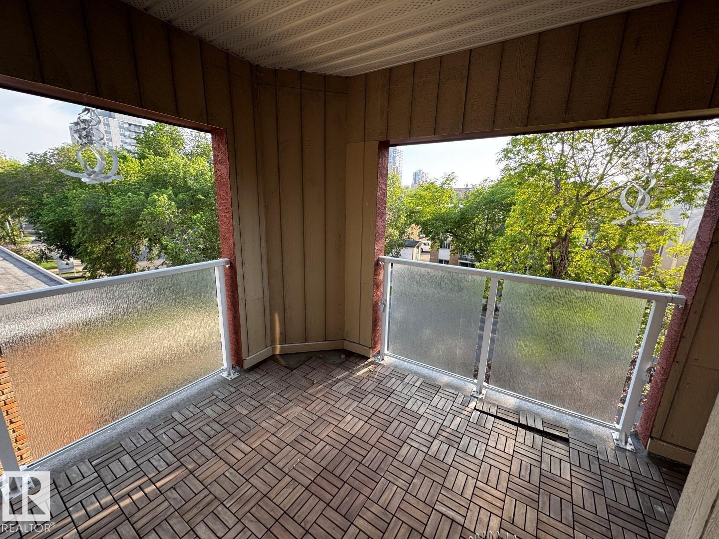 #301 10235 116 ST NW - 15