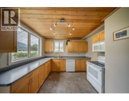 309 12th Avenue, Genelle, BC V0G1G0 Photo 24