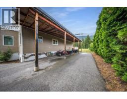 Full ensuite bathroom - 309 12th Avenue, Genelle, BC V0G1G0 Photo 7