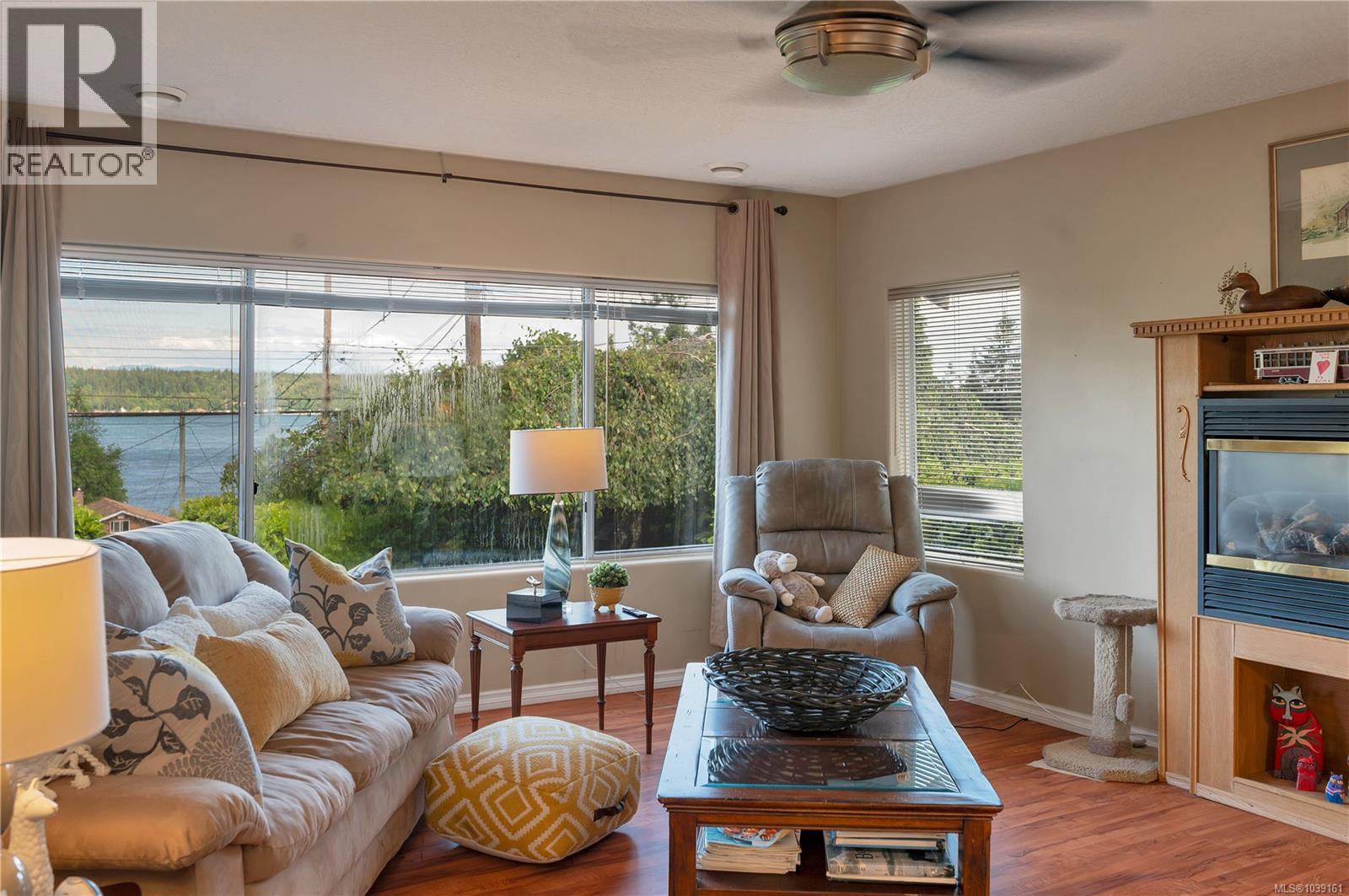 558 Alder St - 11